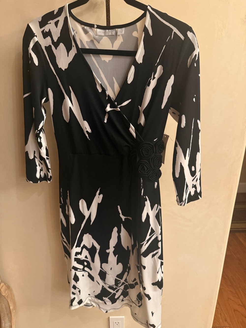 New York & Company Black and White Wrap-Style Long Sleeve Dress